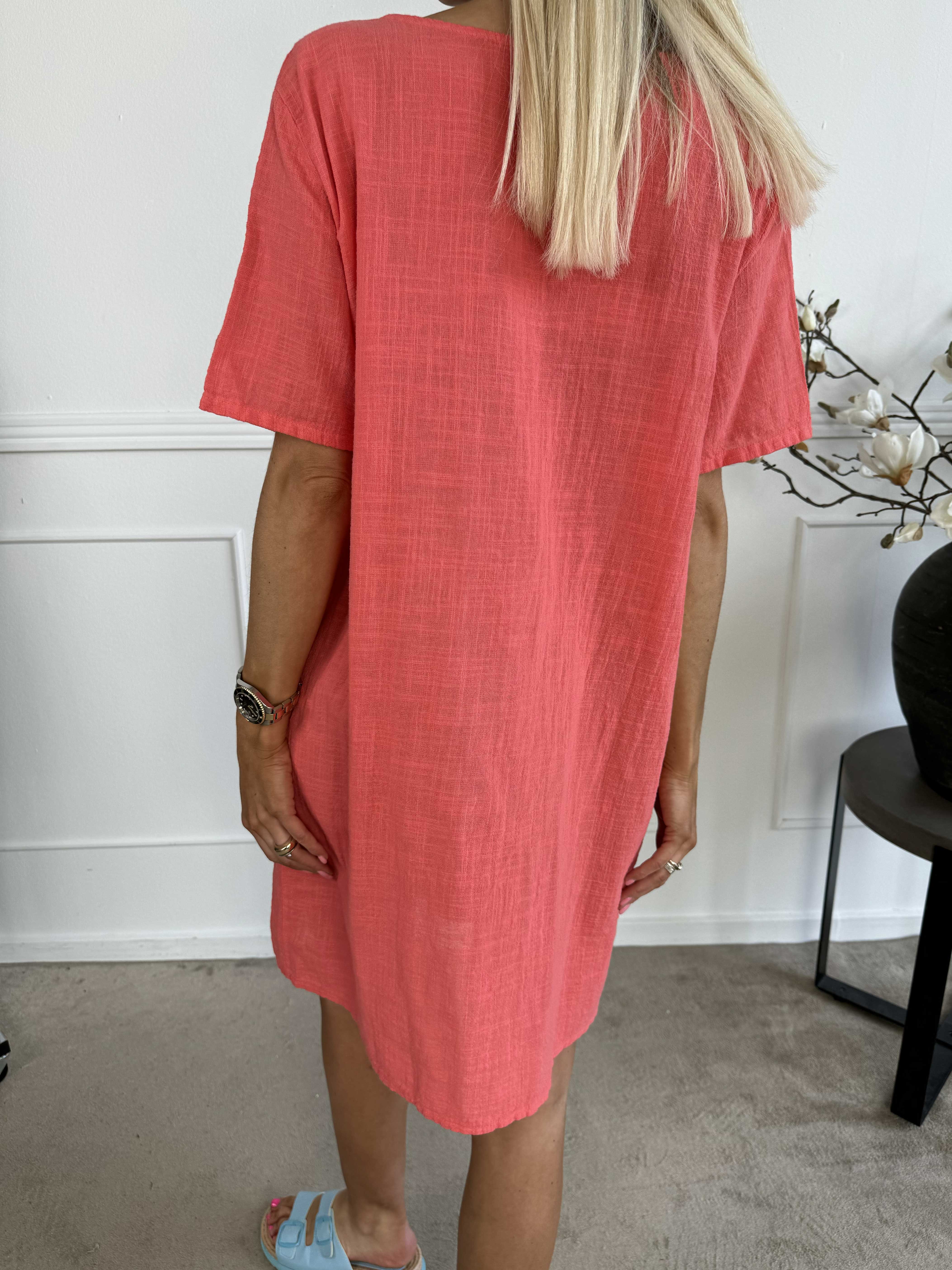 Louise plain - Sød bomuldskjole med lommer